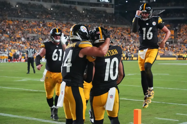 No clear early front-runner in the Steelers backup QB derby